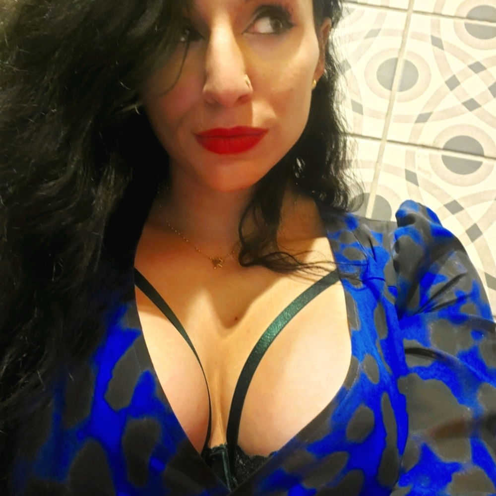 Meet your Posher, Cherry Dollface